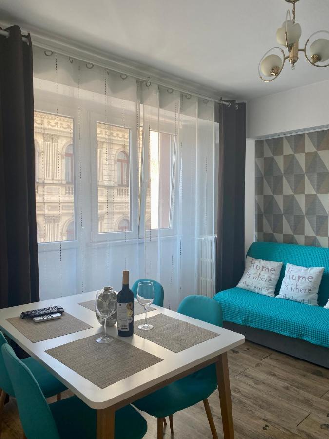 Ultracentral - Apartament Pe Calea Victoriei Bukarest Eksteriør billede