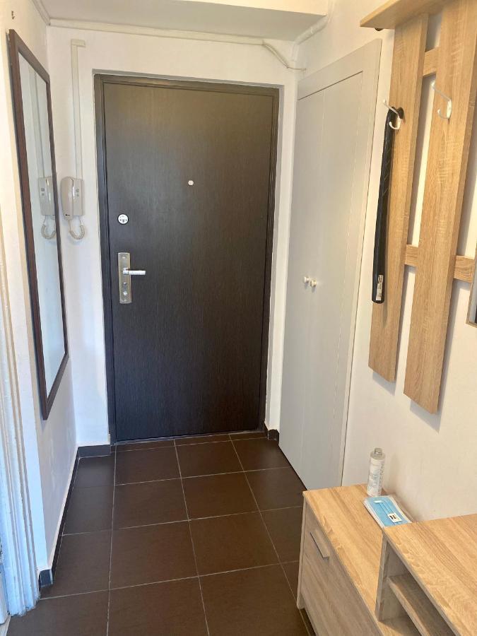 Ultracentral - Apartament Pe Calea Victoriei Bukarest Eksteriør billede