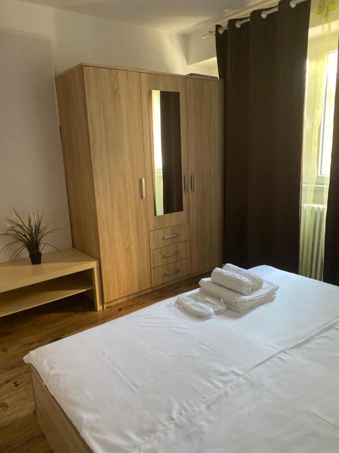 Ultracentral - Apartament Pe Calea Victoriei Bukarest Eksteriør billede